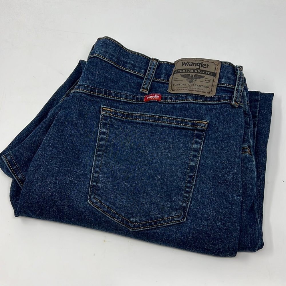 Wrangler Denim Jean Straight Leg Waist 40” x Inseam 30”